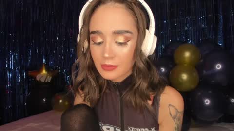Snapshot of lonelly_lolly98 chatting on January 27, 2:53 am SABRINA online show from January 27, 2:53 am