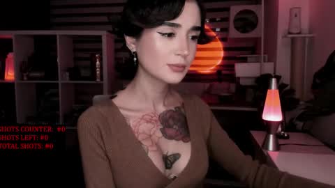 Snapshot of lonelly_lolly98 chatting on September 18, 1:53 am SABRINA online show from September 18, 1:53 am