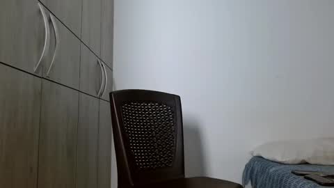 lonelydick2002 online show from October 3, 10:56 am