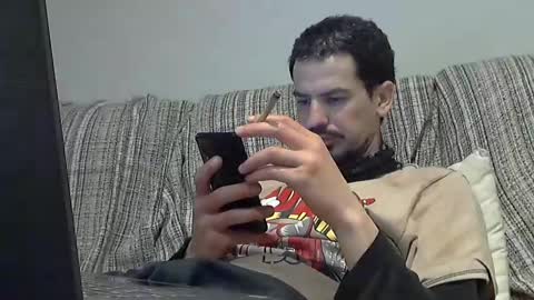 Snapshot of longnight5 chatting on February 17, 7:12 pm Alejandro Rulitos Twitter longnight55 Intagram 5longnight5 online show from February 17, 7:12 pm