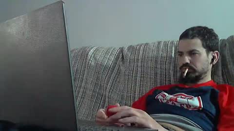 Snapshot of longnight5 chatting on February 13, 4:17 pm Alejandro Rulitos Twitter longnight55 Intagram 5longnight5 online show from February 13, 4:17 pm