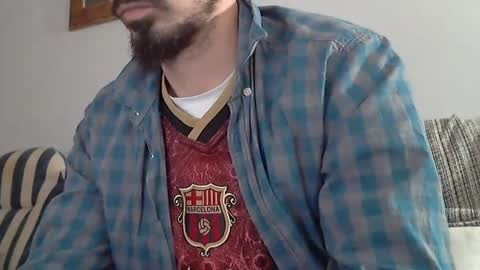 Snapshot of longnight5 chatting on March 10, 7:11 am Alejandro Rulitos Twitter longnight55 Intagram 5longnight5 online show from March 10, 7:11 am