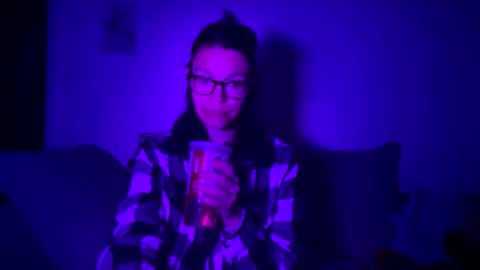 Snapshot of longstorywhore chatting on October 25, 2:12 am longstorywhore online show from October 25, 2:12 am