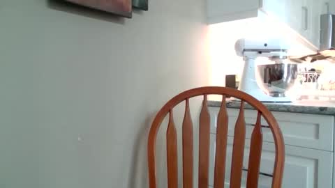 look823 online show from December 15, 3:30 pm