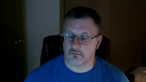 Snapshot of lookin75 chatting on October 25, 1:17 am lookin75 online show from October 25, 1:17 am
