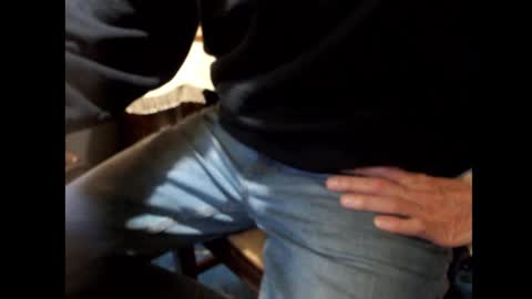 looking469 online show from October 24, 7:47 pm