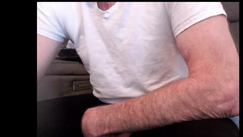 looking469 online show from November 12, 6:32 pm