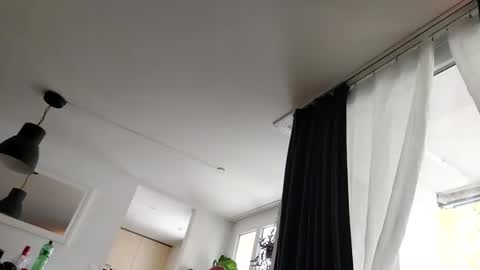 loolaunshaved online show from October 20, 12:21 pm