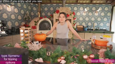 Snapshot of loollypop24 chatting on December 15, 5:31 pm Chaturbatexxjessica online show from December 15, 5:31 pm