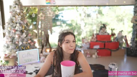 Snapshot of loollypop24 chatting on December 6, 6:22 pm Chaturbatexxjessica online show from December 6, 6:22 pm