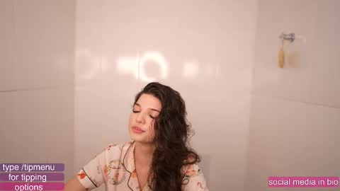 Snapshot of loollypop24 chatting on February 23, 6:23 pm Chaturbatexxjessica online show from February 23, 6:23 pm