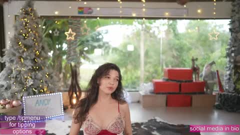 Snapshot of loollypop24 chatting on December 3, 7:39 pm Chaturbatexxjessica online show from December 3, 7:39 pm