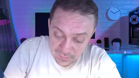 Alex online show from March 1, 5:28 pm