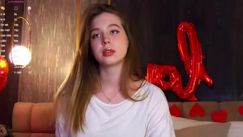 Loraine online show from February 16, 8:55 pm