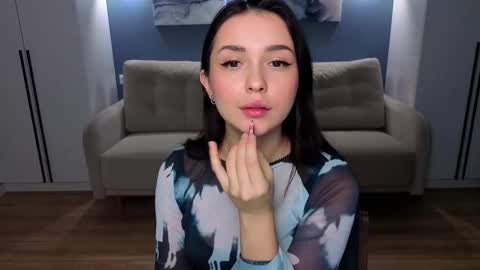 Loren online show from November 28, 1:51 pm