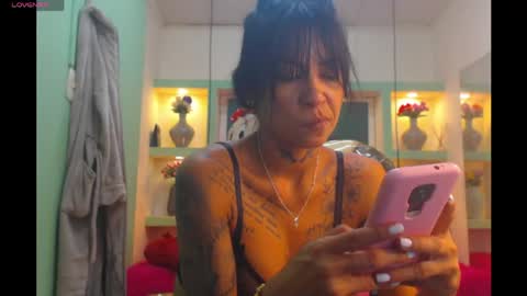 lore online show from April 21, 4:52 am