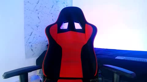 Lorian Vikel  online show from November 5, 10:34 pm