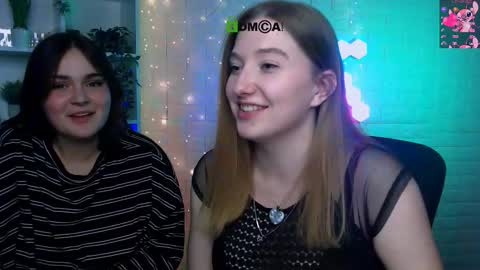 Snapshot of lorraine_carter chatting on September 23, 11:22 pm Lora for u online show from September 23, 11:22 pm