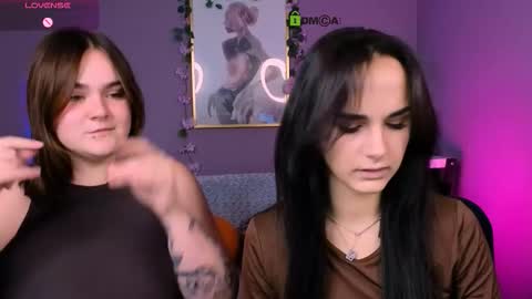 Snapshot of lorraine_carter chatting on October 20, 9:09 pm Lora for u online show from October 20, 9:09 pm