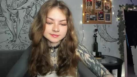 Snapshot of lostallice chatting on October 3, 3:15 am lostallice online show from October 3, 3:15 am