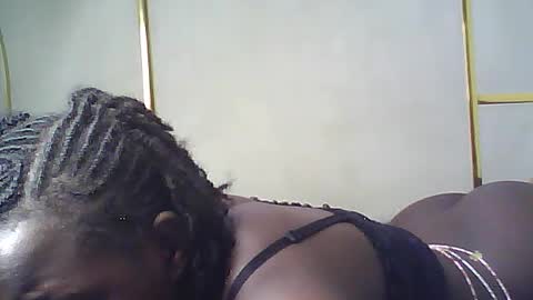 lotty_lavilla online show from June 18, 7:25 am