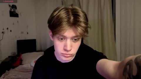 louie_evans online show from February 2, 8:16 pm