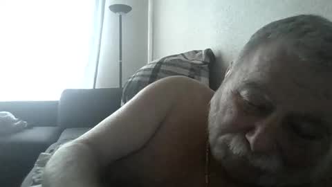 louis_chokdee online show from March 2, 4:21 pm