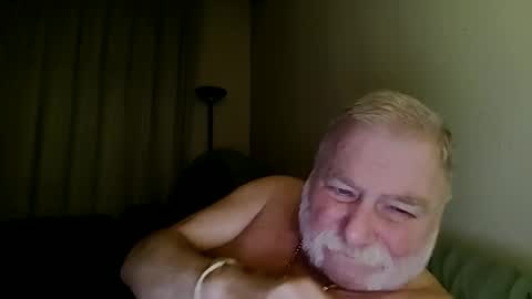 louis_chokdee online show from November 8, 5:05 pm