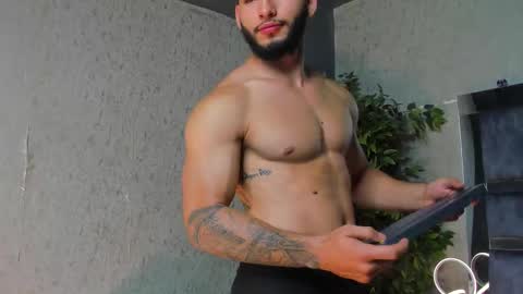 Louis online show from November 27, 11:12 pm