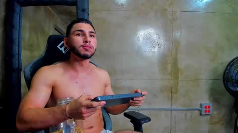 Louis online show from March 12, 1:58 am