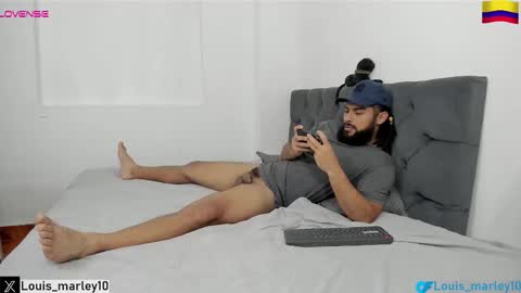 louis_marley_ online show from March 28, 11:17 pm