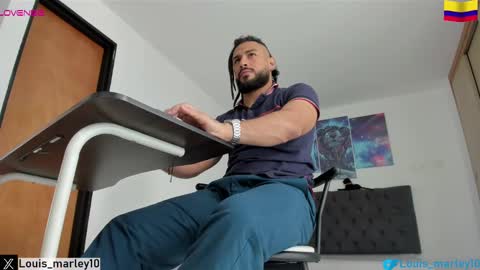 louis_marley_ online show from March 3, 4:36 pm