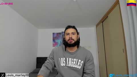 louis_marley_ online show from November 6, 3:42 am