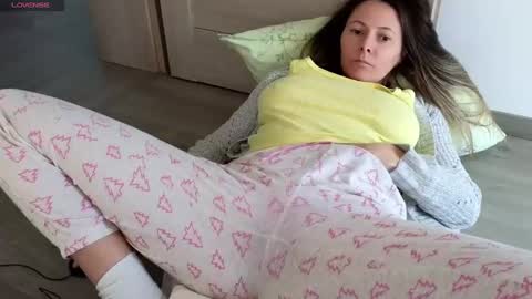 jessmy pleasure is in your hands s online show from December 16, 12:16 pm