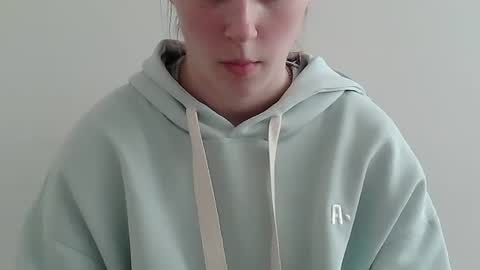 Vivian online show from November 10, 11:02 am