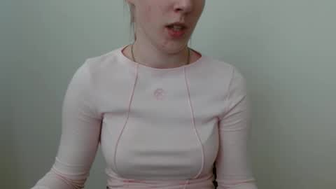 Vivian online show from March 6, 12:04 pm