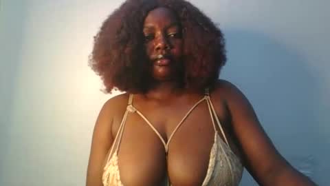 Snapshot of lovecumsluttie chatting on September 15, 8:43 pm mila online show from September 15, 8:43 pm