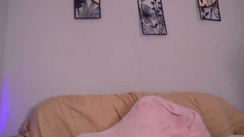 katalina   online show from July 14, 5:56 am