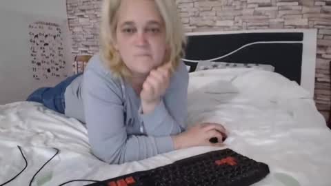 heaven online show from April 27, 4:26 pm