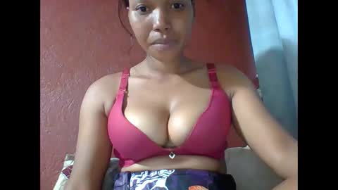 loveinlife750427 online show from February 15, 1:21 pm