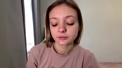 Ella online show from January 15, 7:17 am