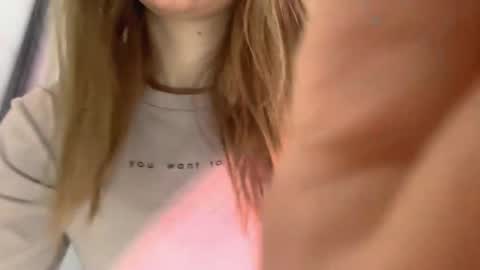 Ella online show from October 24, 7:09 am