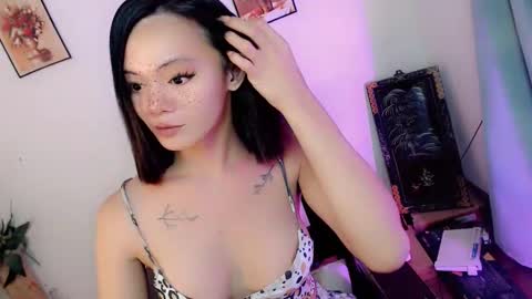 LOVELY AGATHA online show from October 7, 8:05 pm