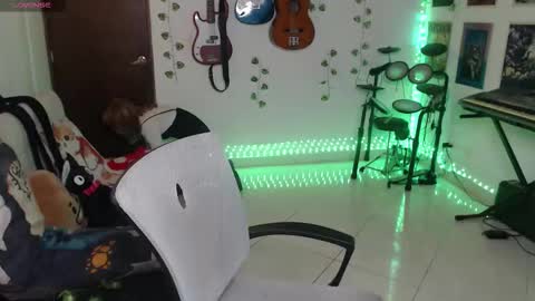 Cassie online show from December 2, 5:37 am