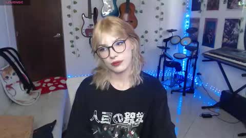 Cassie online show from November 30, 7:32 pm