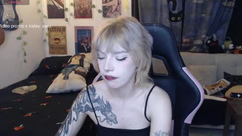 Cassie online show from May 22, 1:01 am
