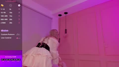 Emma online show from October 31, 2:17 pm