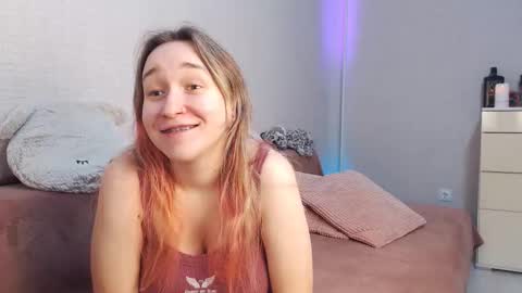 Lovely Hayley online show from December 13, 9:54 pm