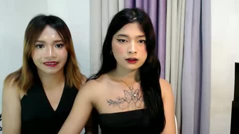 lovely_lianne online show from October 6, 3:30 pm