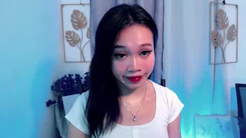 lovely_lianne online show from May 7, 4:52 am